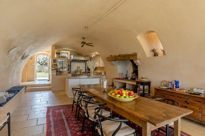 Image No.6-6 Bed House for sale