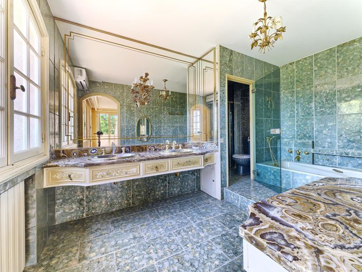 Image No.24-4 Bed House for sale