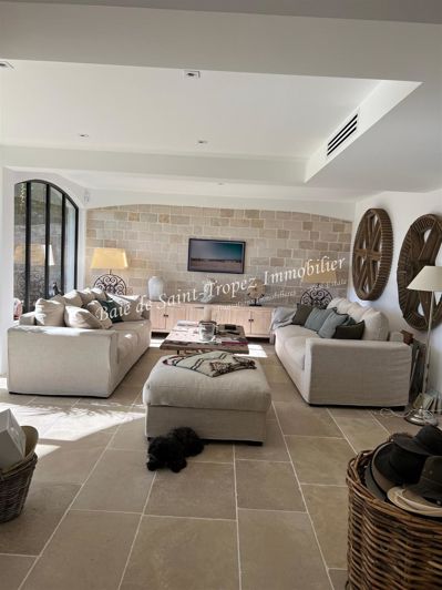 Image No.18-3 Bed Apartment for sale