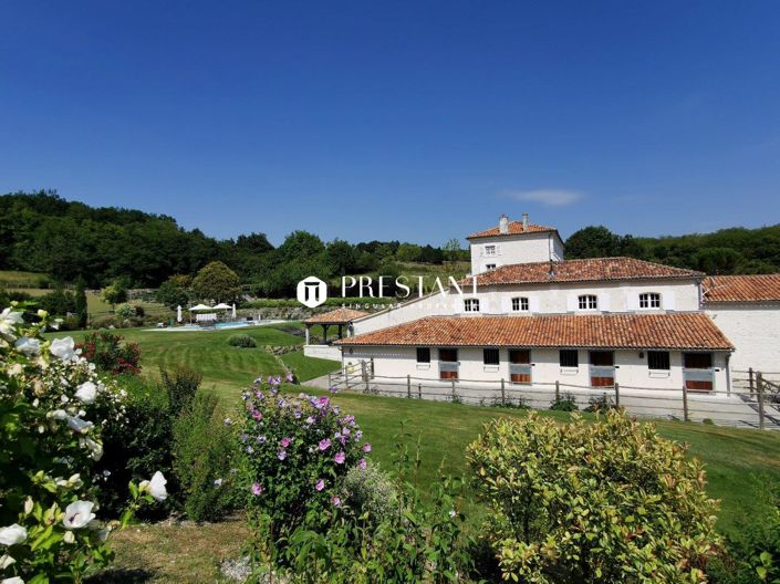 Image No.14-12 Bed Property for sale