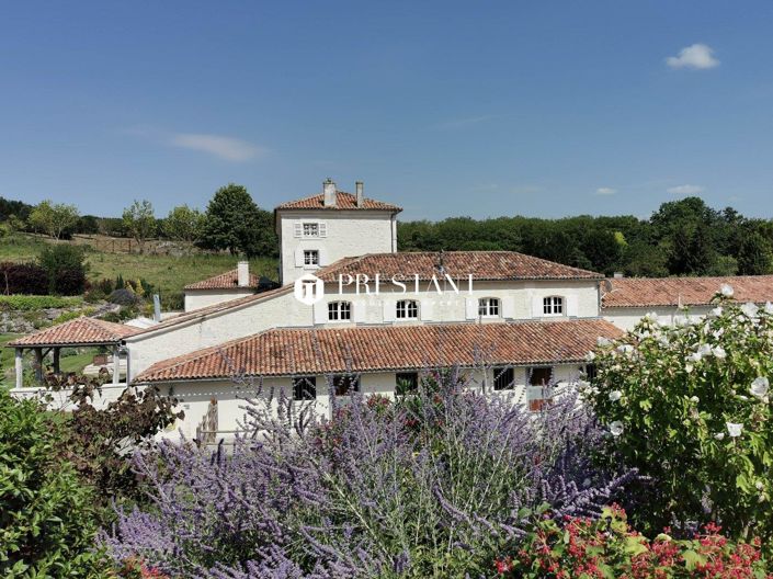 Image No.20-12 Bed Property for sale