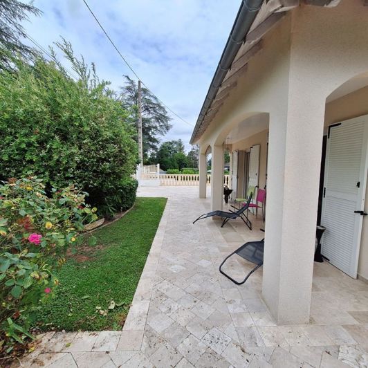 Image No.8-7 Bed House for sale