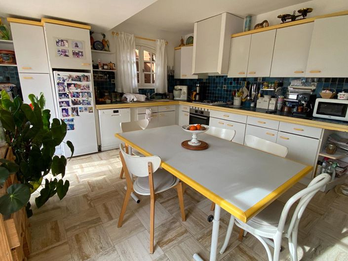 Image No.11-4 Bed House for sale