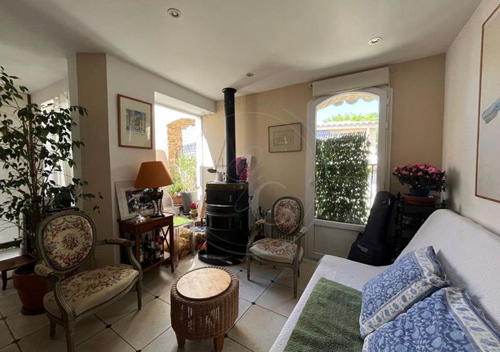 Image No.10-2 Bed House for sale