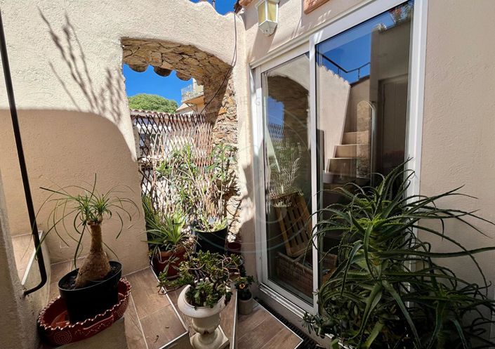 Image No.18-2 Bed House for sale