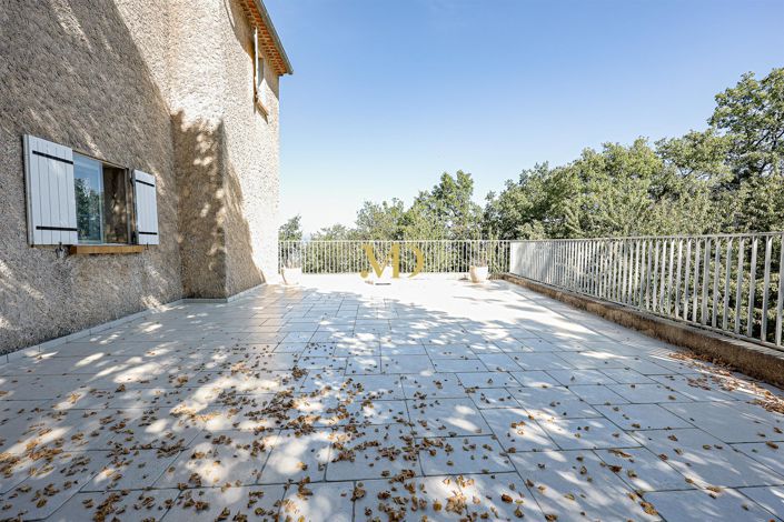 Image No.10-6 Bed House for sale