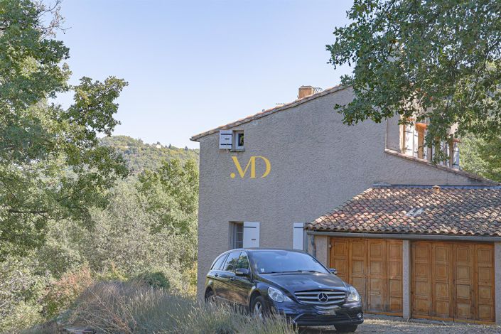 Image No.19-6 Bed House for sale