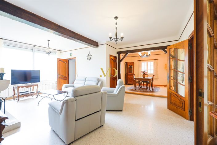 Image No.31-6 Bed House for sale