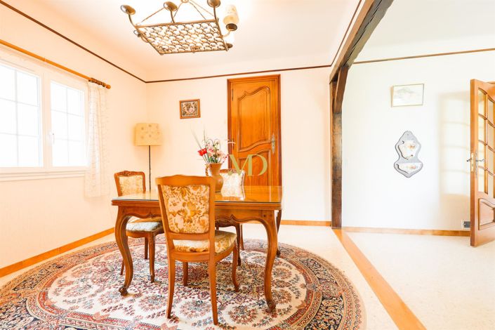 Image No.43-6 Bed House for sale