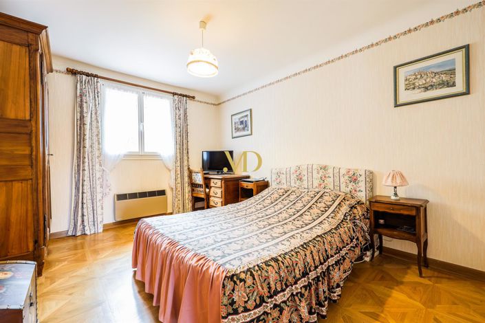 Image No.45-6 Bed House for sale