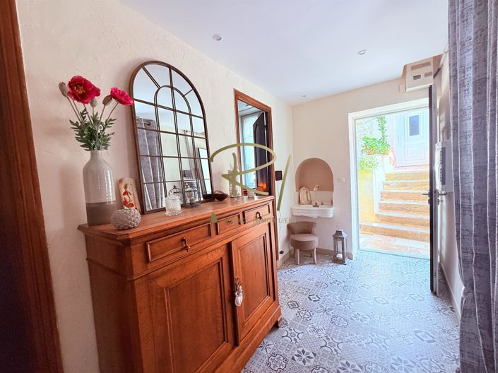 Image No.12-4 Bed House for sale