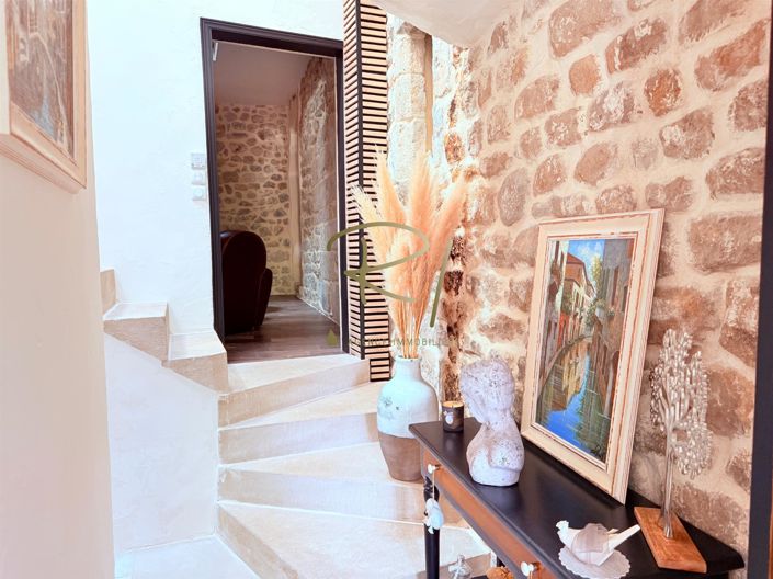 Image No.15-4 Bed House for sale