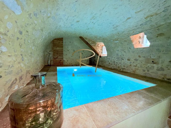 Image No.2-4 Bed House for sale