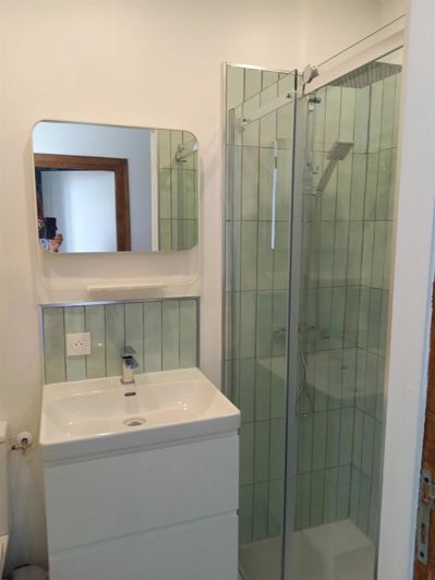 Image No.22-3 Bed House for sale