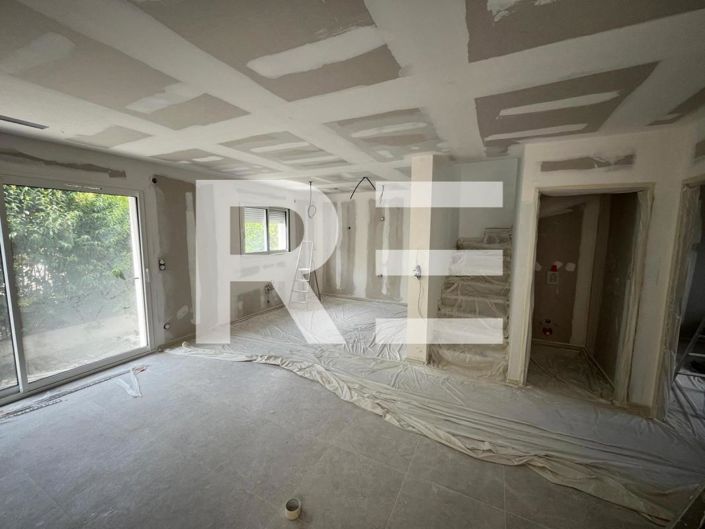 Image No.3-4 Bed Property for sale