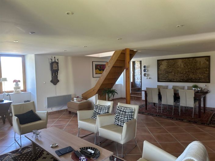 Image No.10-4 Bed House for sale