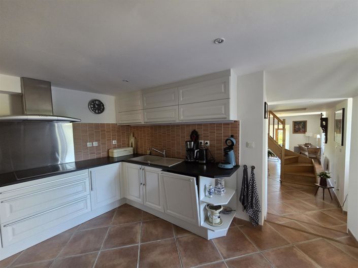 Image No.16-4 Bed House for sale