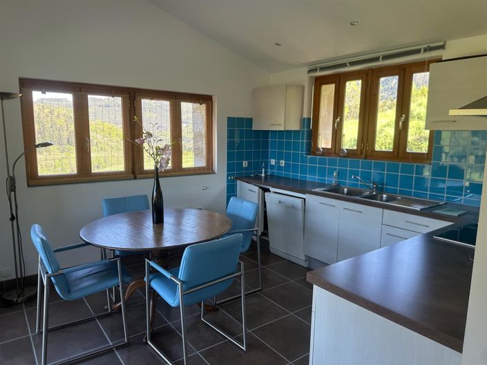 Image No.24-4 Bed House for sale