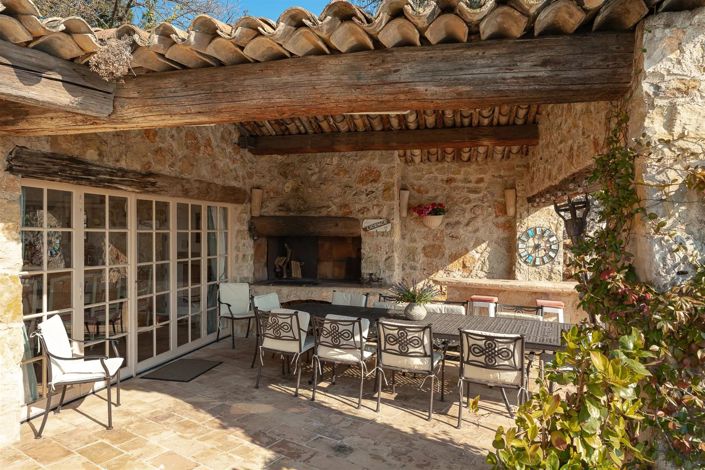 Image No.6-6 Bed Property for sale