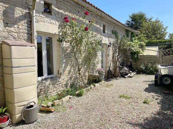 Image No.1-2 Bed House for sale