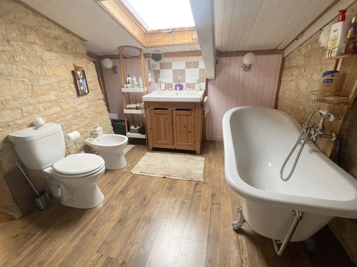 Image No.19-2 Bed House for sale