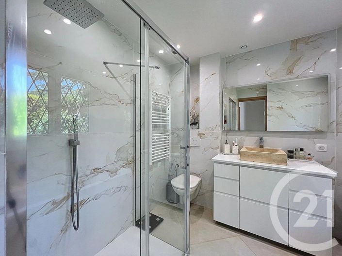 Image No.17-3 Bed House for sale