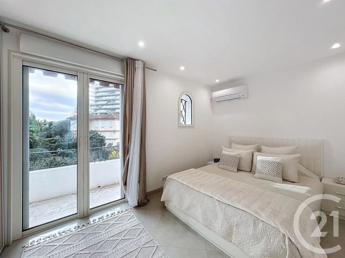 Image No.30-3 Bed House for sale