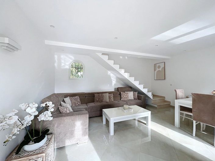 Image No.43-3 Bed House for sale