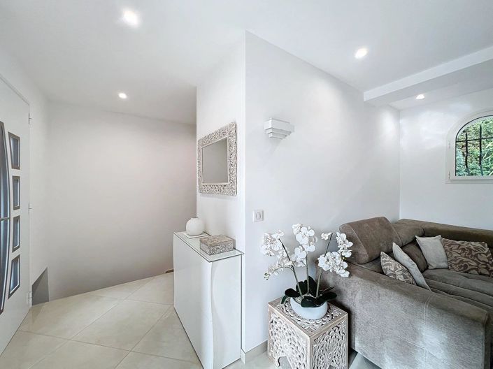 Image No.44-3 Bed House for sale