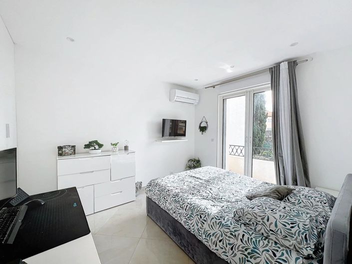 Image No.51-3 Bed House for sale