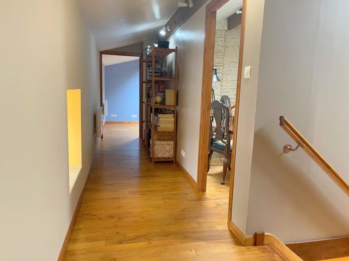 Image No.11-3 Bed House for sale