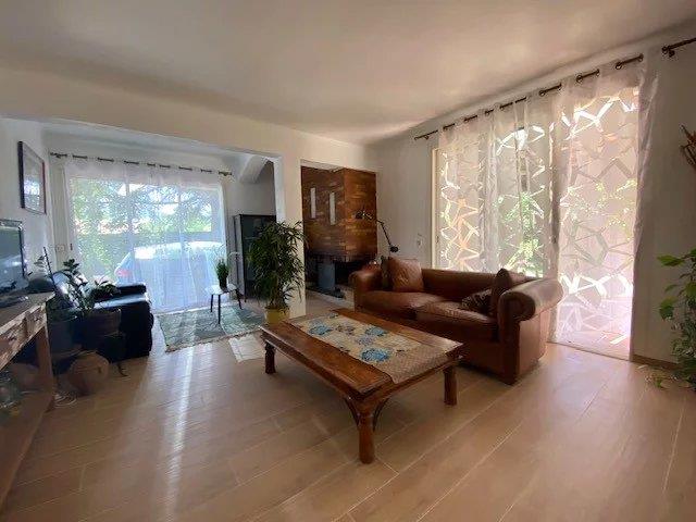 Image No.4-3 Bed House for sale