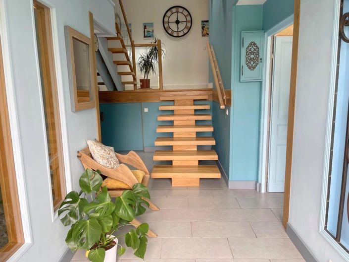 Image No.2-4 Bed House for sale