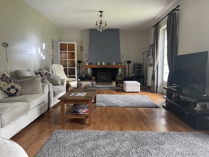 Image No.4-4 Bed House for sale