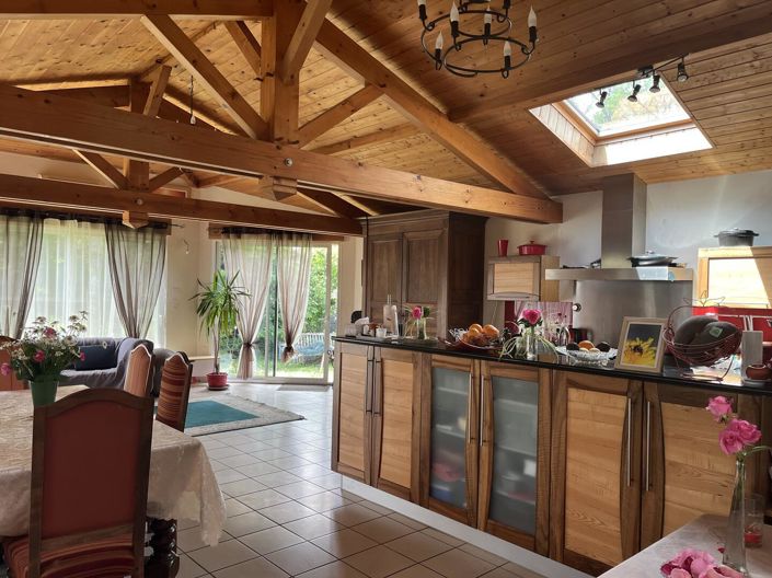 Image No.1-3 Bed House for sale