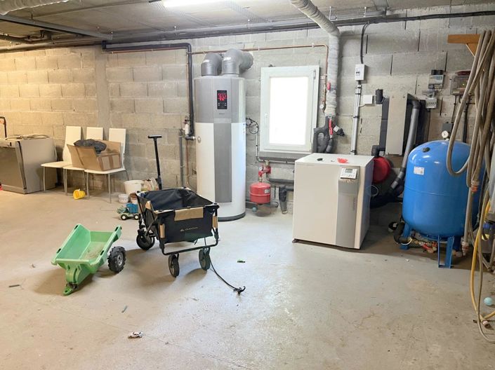 Image No.22-4 Bed House for sale