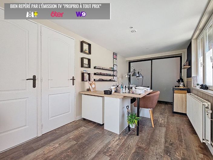 Image No.5-6 Bed House for sale