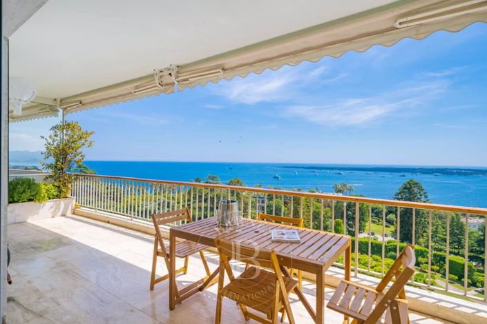 Image No.1-4 Bed Apartment for sale
