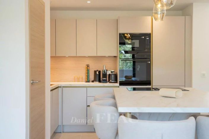 Image No.5-2 Bed Apartment for sale