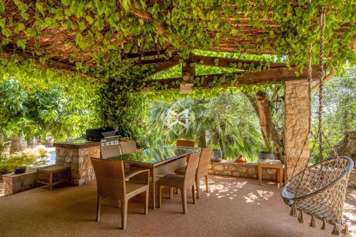 Image No.5-4 Bed House for sale