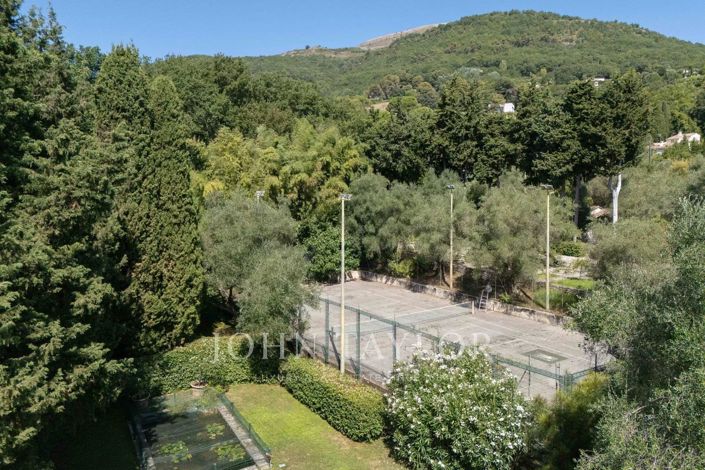 Image No.3-8 Bed House for sale