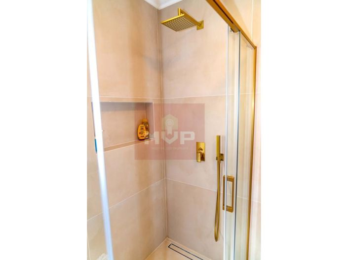 Image No.10-4 Bed House for sale