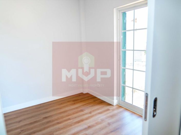 Image No.11-4 Bed House for sale