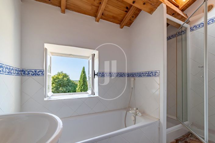 Image No.9-4 Bed House for sale