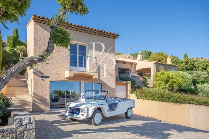 Image No.8-5 Bed House for sale