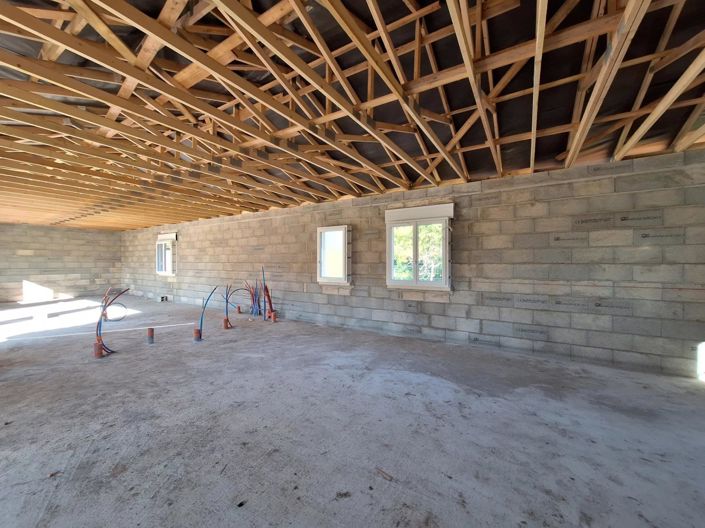 Image No.8-3 Bed House for sale