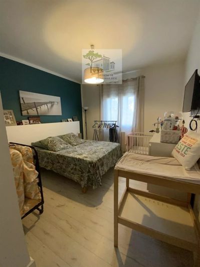 Image No.7-5 Bed House for sale