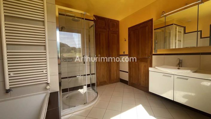 Image No.36-4 Bed House for sale