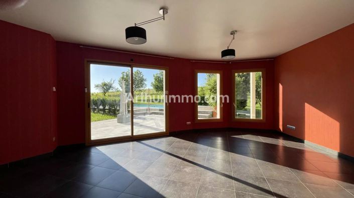 Image No.8-4 Bed House for sale