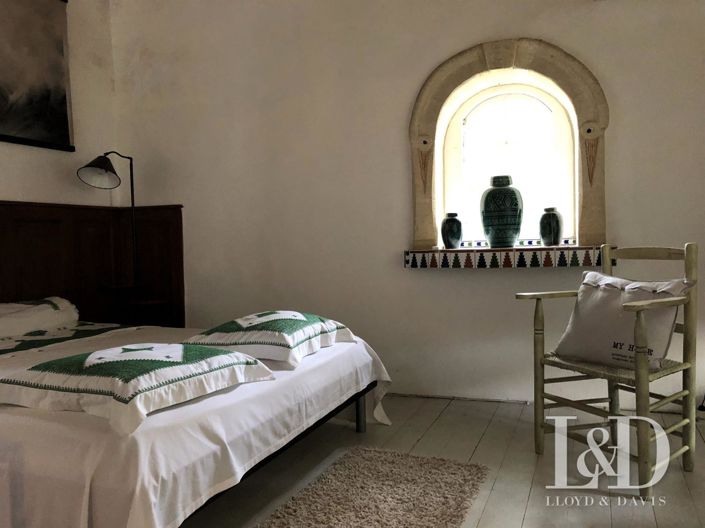 Image No.11-6 Bed House for sale